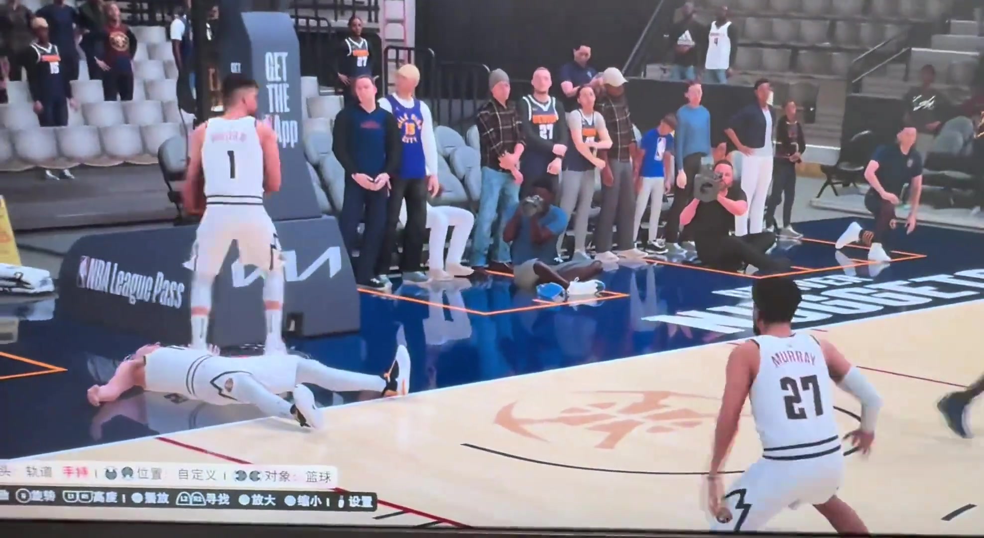 下賽季能否見(jiàn)到網(wǎng)友曬2K愛(ài)德華茲隔扣約基奇 后者倒地不起