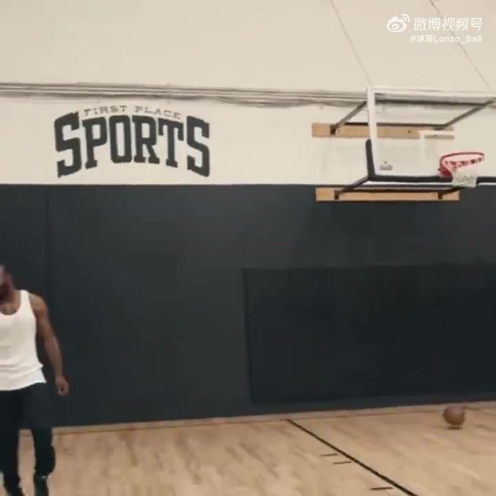 恢復(fù)幾成功力大球朗佐-鮑爾最新訓(xùn)練