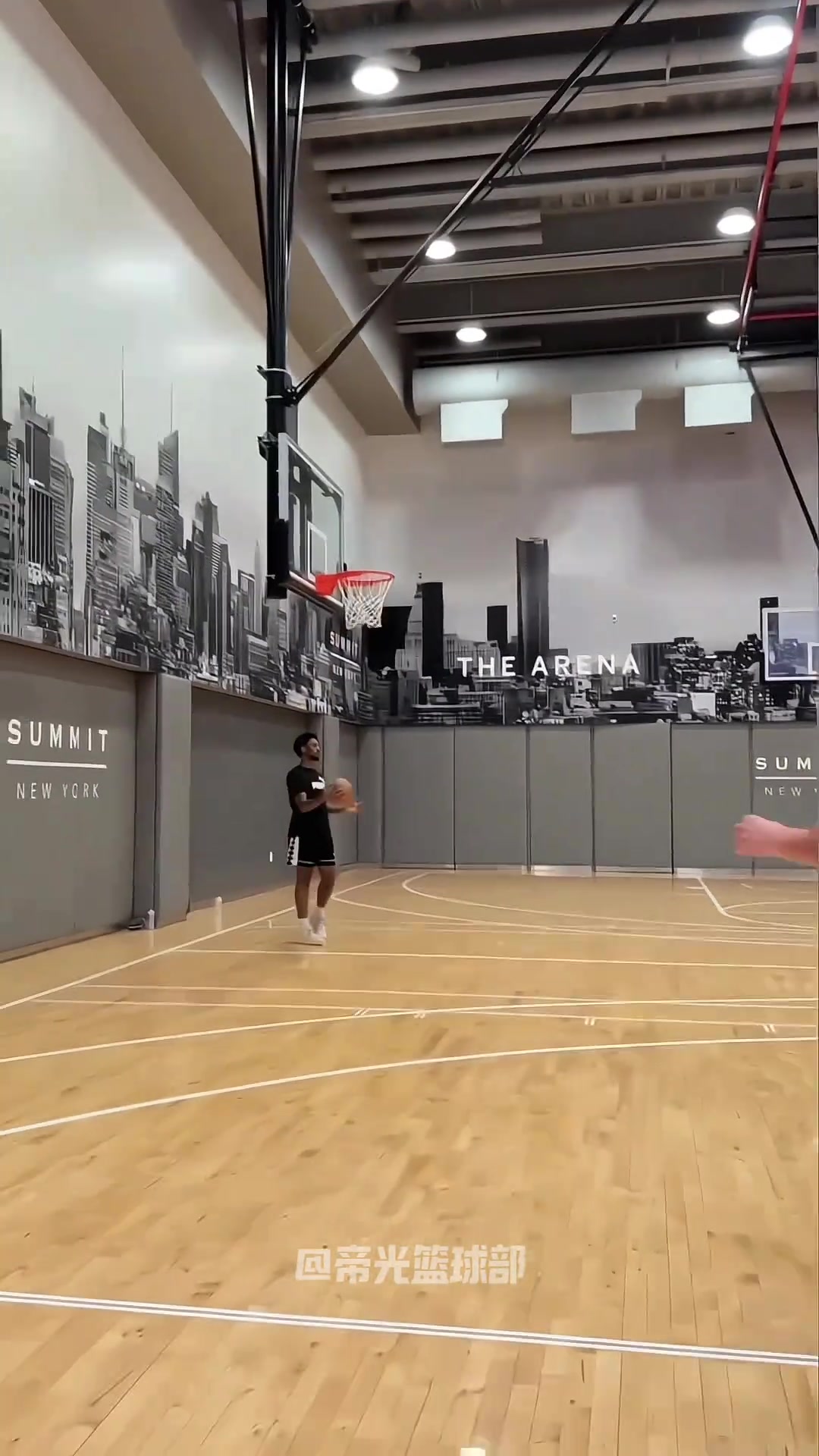 克萊紐約三分特訓(xùn)大家覺(jué)得出手姿勢(shì)怎么樣