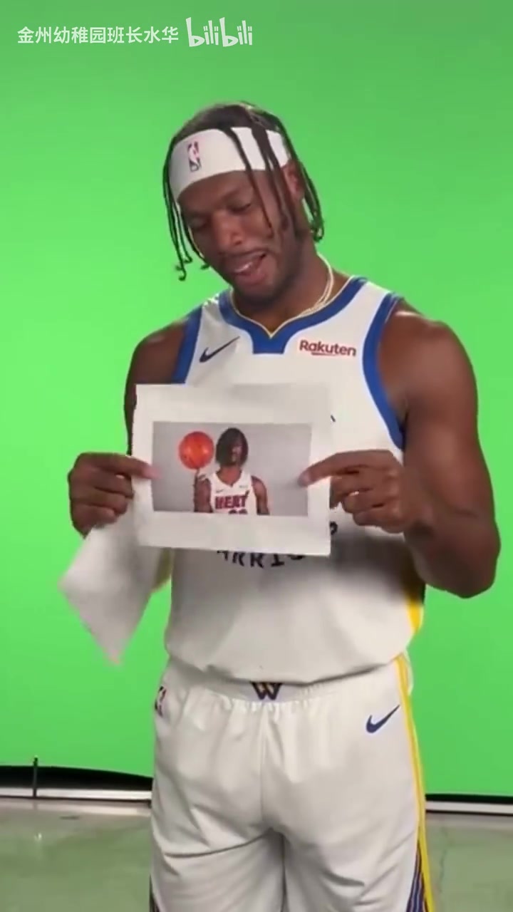 希爾德不滿巴特勒發(fā)型巴特勒我們有時(shí)都聽(tīng)不懂希爾德在說(shuō)什么