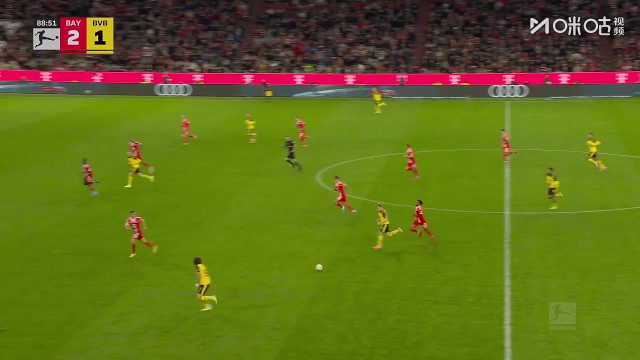 當(dāng)?shù)之?dāng)媽凱恩回防飛鏟化解射門本場(chǎng)踢中鋒踢中場(chǎng)又當(dāng)后衛(wèi)