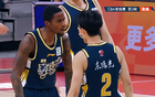 郭士強(qiáng)盡力！杜鋒驚出冷汗，CBA焦點(diǎn)戰(zhàn)：郭士強(qiáng)見(jiàn)證，國(guó)手遭痛批